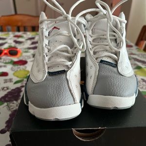 Jordan 13’s Size 1y